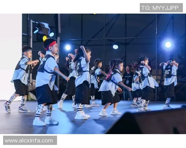 武汉街舞队技术探讨：街舞艺术的魅力与挑战解析